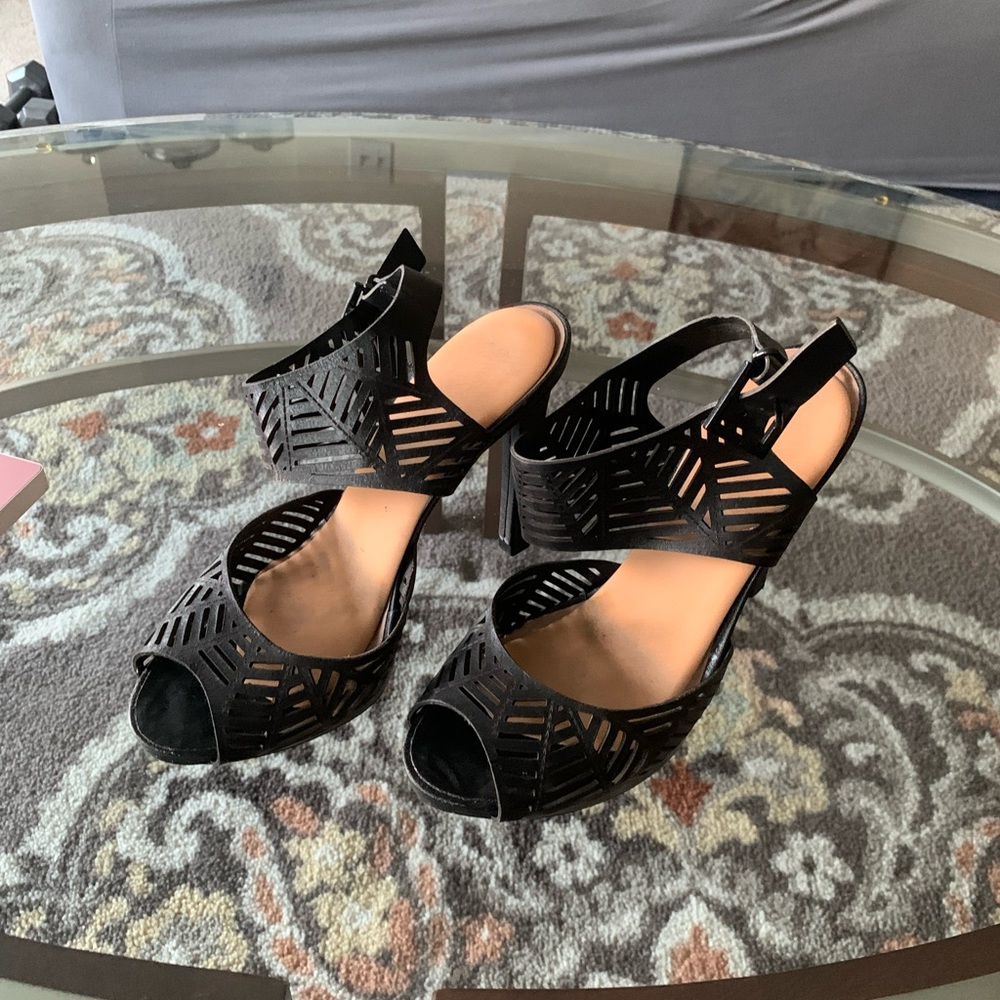 Black high heels from Brazil still in good shape size 8